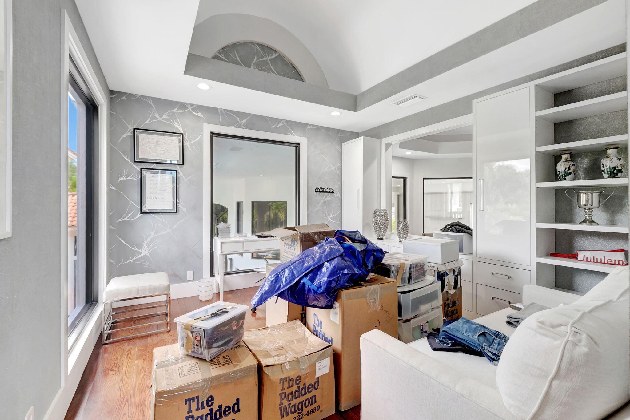 COVENTRY AT WOODFIELD COU - Residential