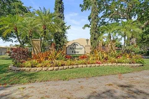 Tiny photo for 750 E Coco Plum Circle #2, Plantation, FL 33324 (MLS # F10544964)