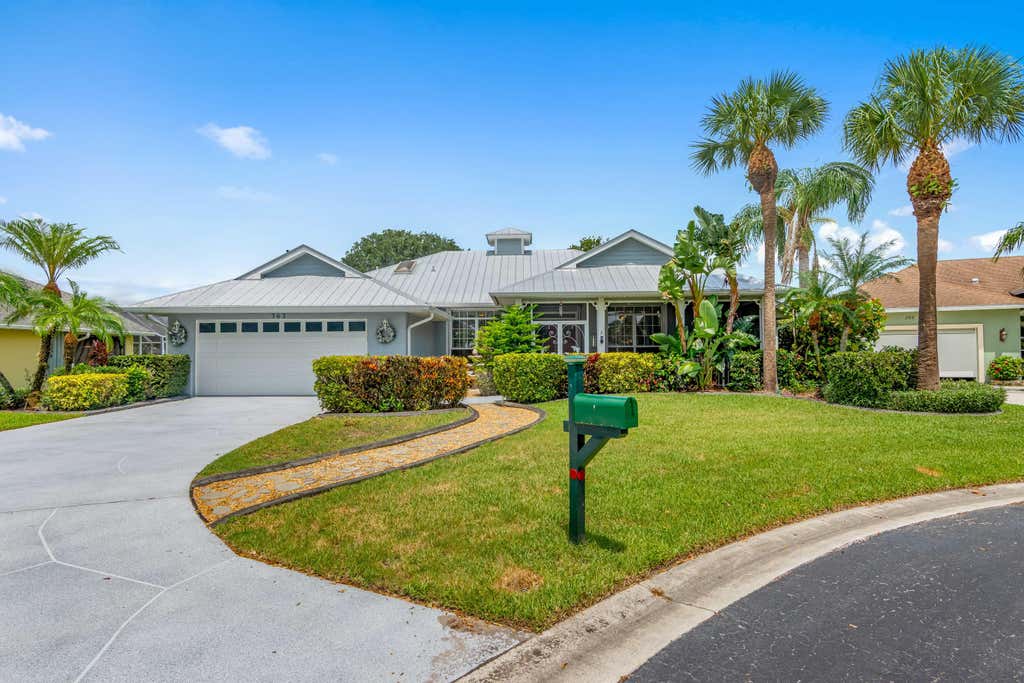 Photo of 363 SW PANTHER Trace, Port Saint Lucie, FL 34953 (MLS # B26055141)
