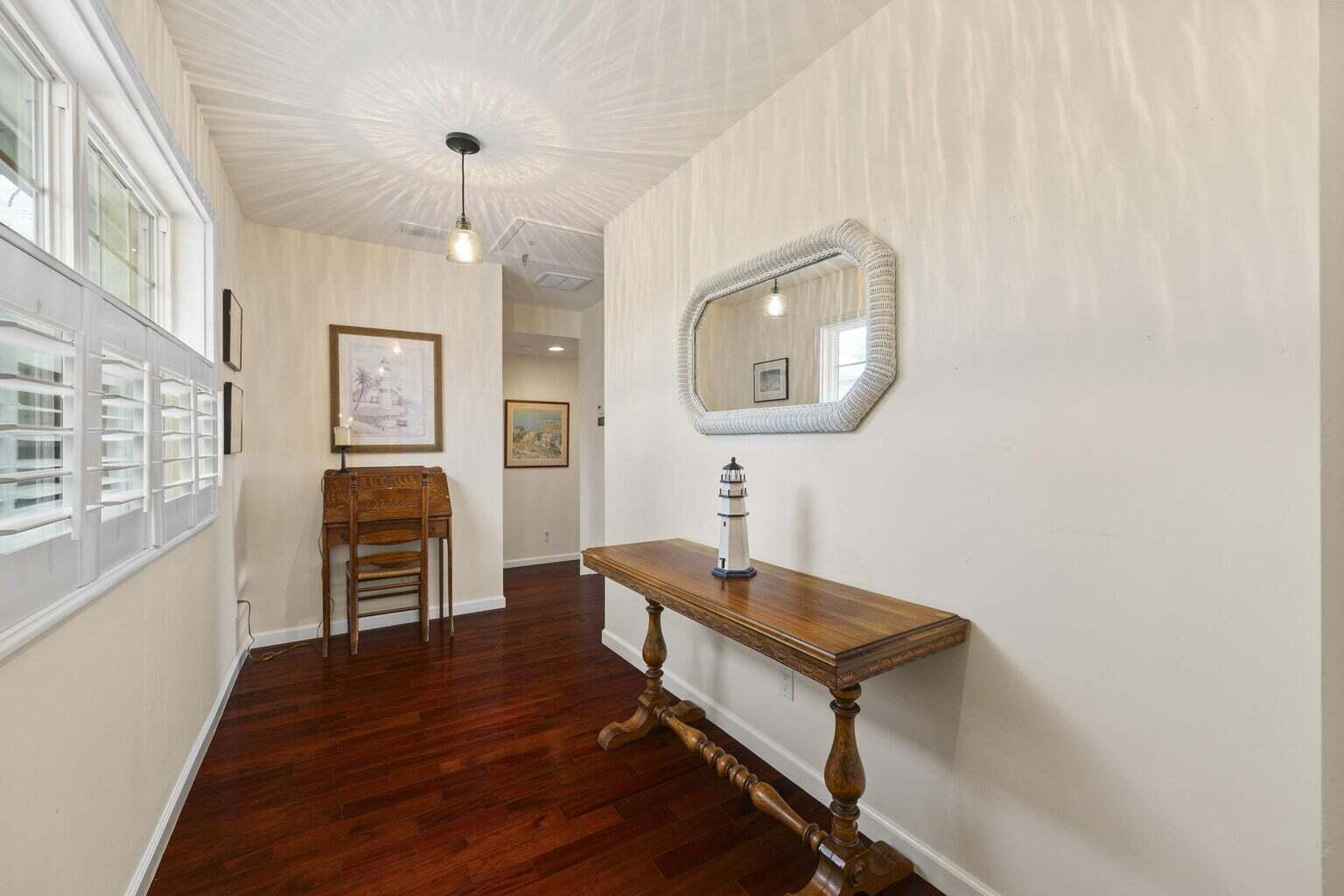 BAHAMA TERRACE - Residential