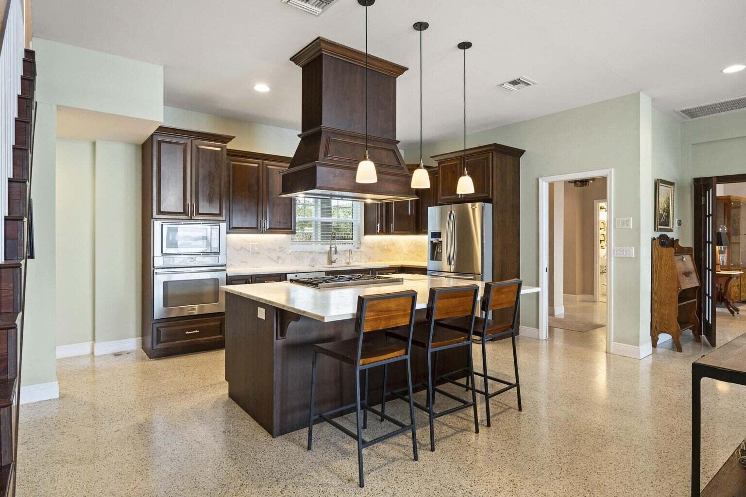 BAHAMA TERRACE - Residential