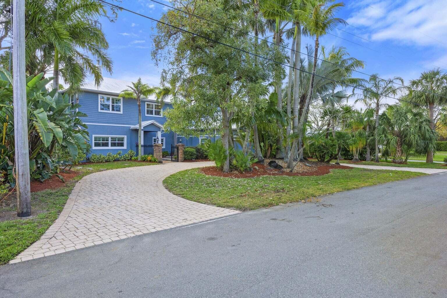 BAHAMA TERRACE - Residential