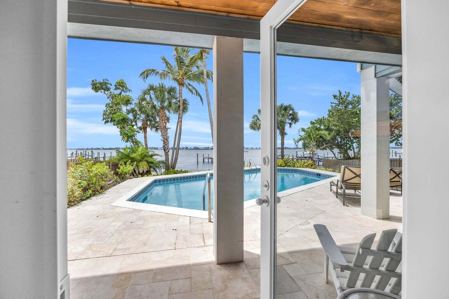 BAHAMA TERRACE - Residential