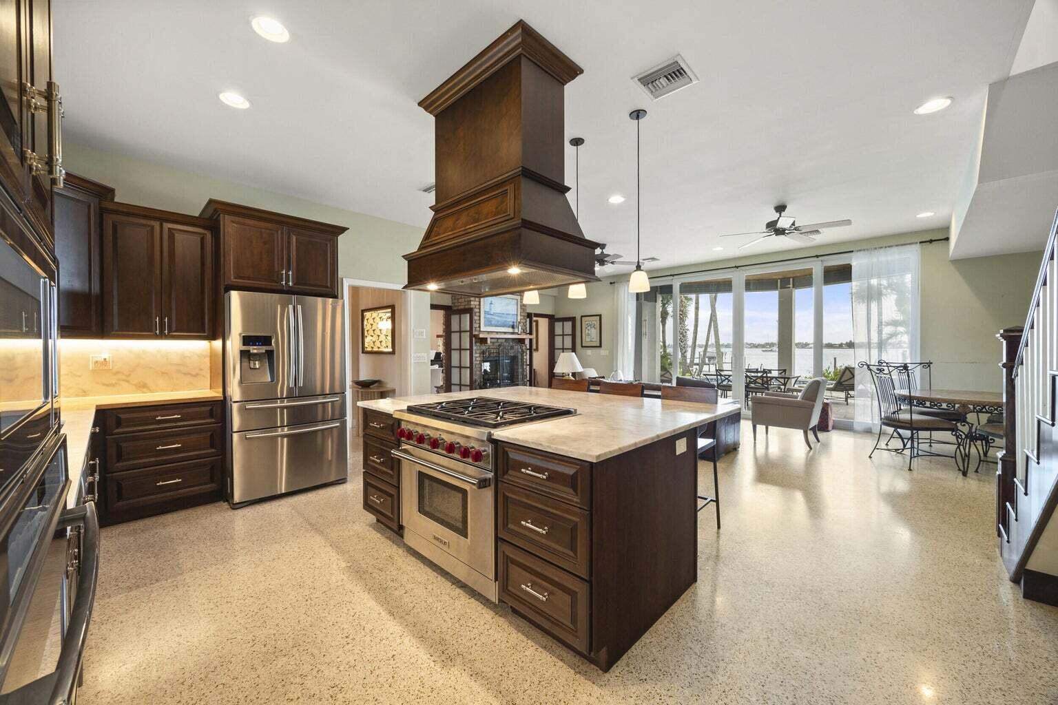 BAHAMA TERRACE - Residential