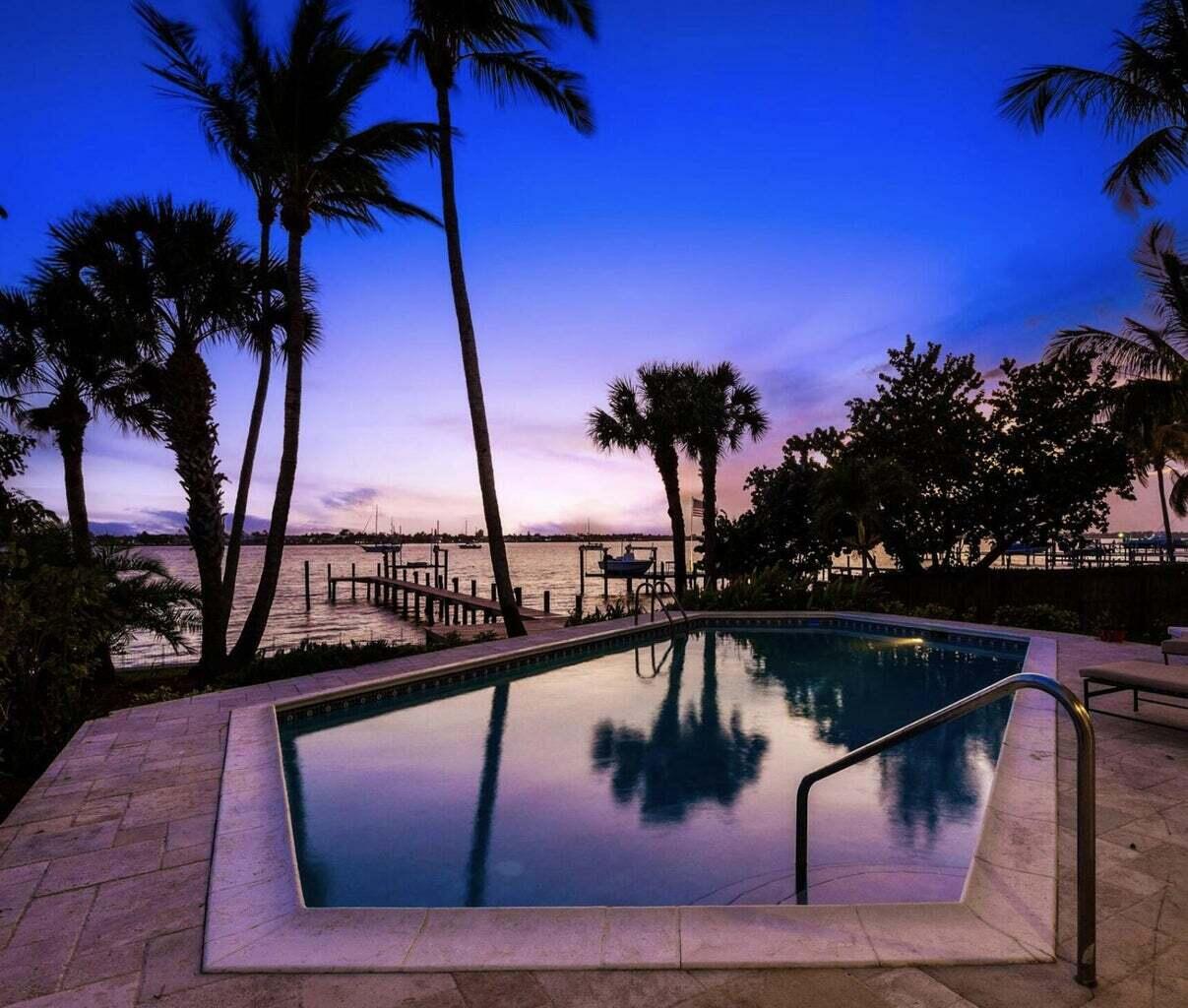 BAHAMA TERRACE - Residential