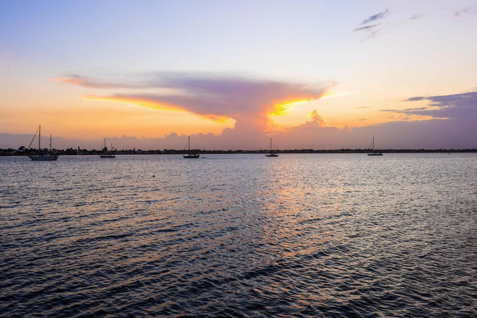 BAHAMA TERRACE - Residential