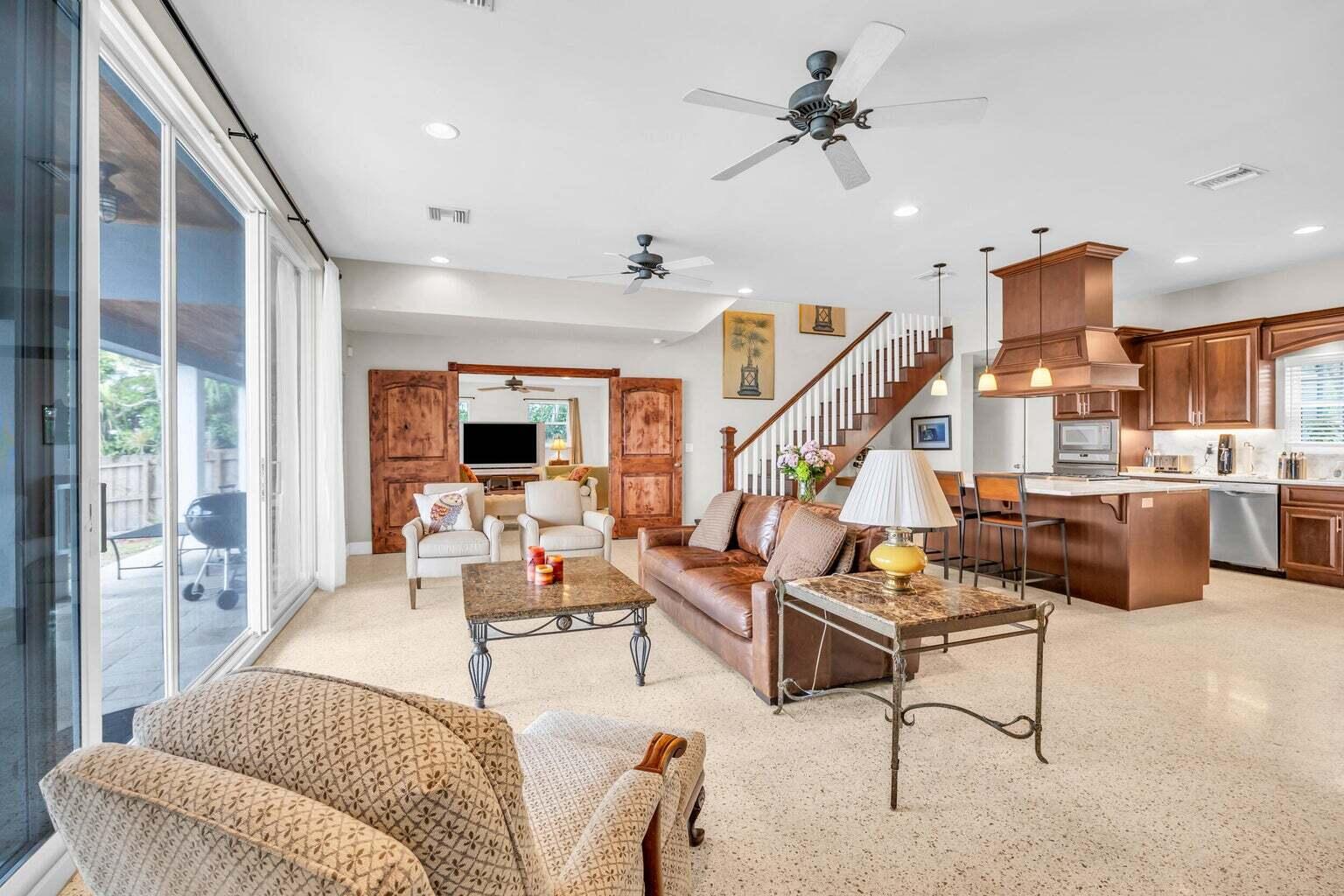 BAHAMA TERRACE - Residential