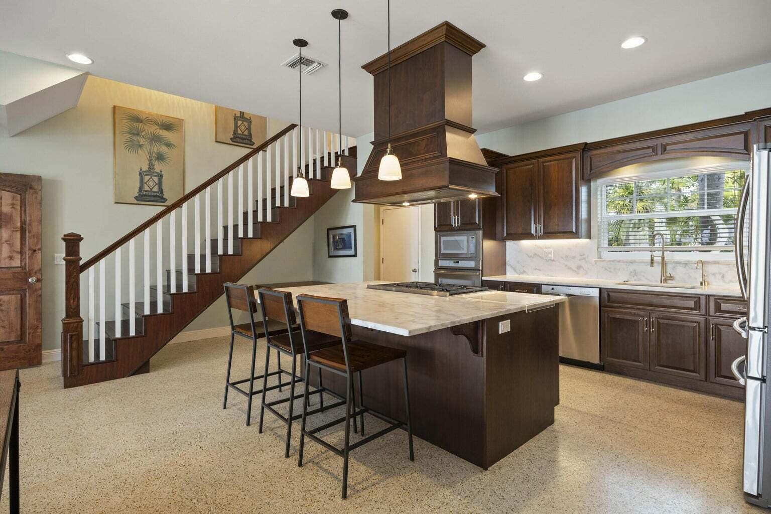 BAHAMA TERRACE - Residential