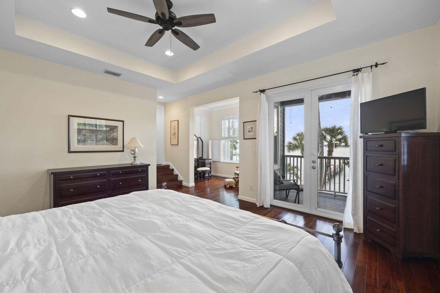 BAHAMA TERRACE - Residential