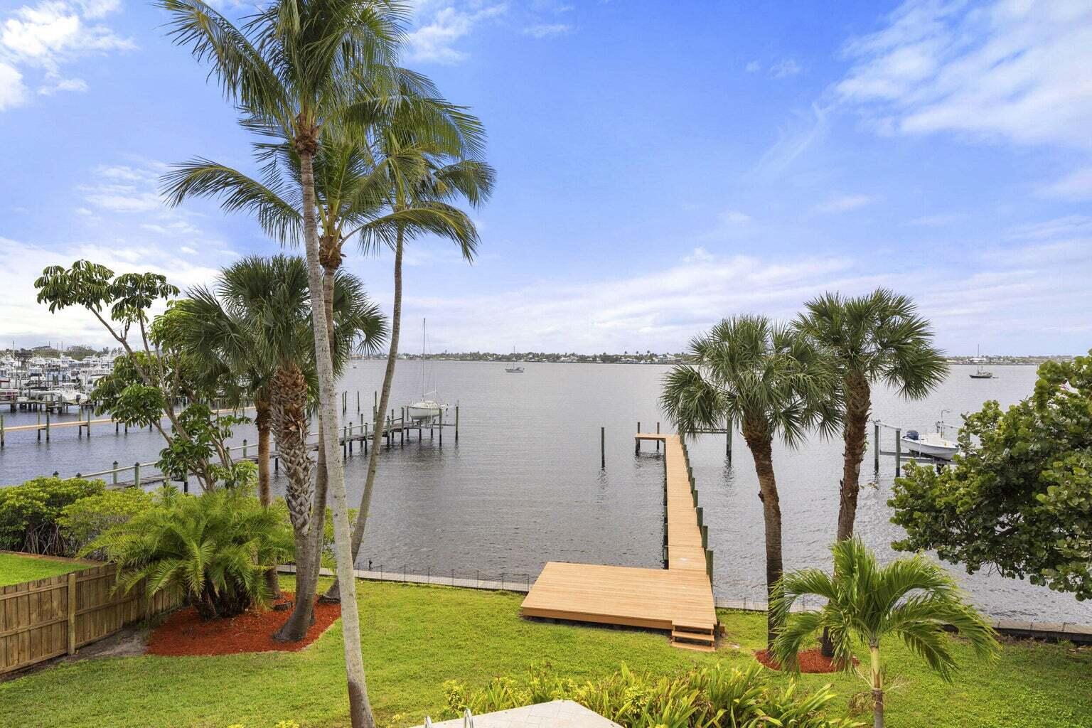 BAHAMA TERRACE - Residential