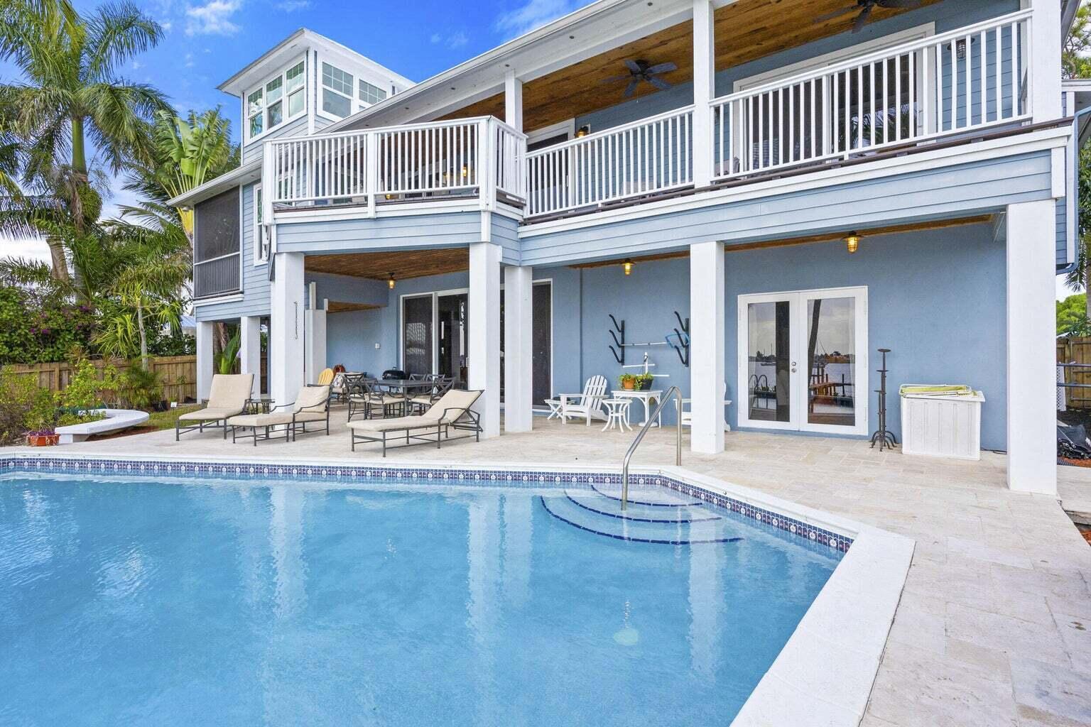 BAHAMA TERRACE - Residential