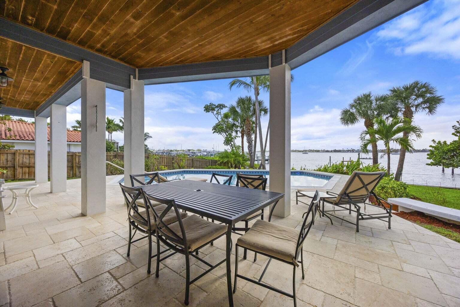 BAHAMA TERRACE - Residential