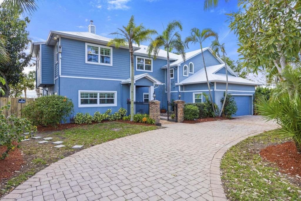 Photo of 1009 NW Terrace Road, Stuart, FL 34994 (MLS # R11132126)