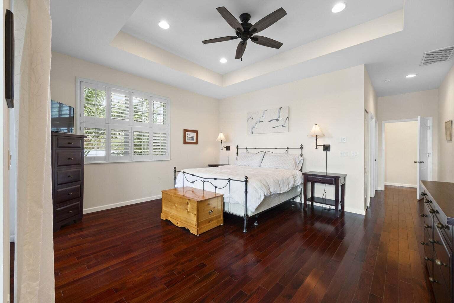 BAHAMA TERRACE - Residential