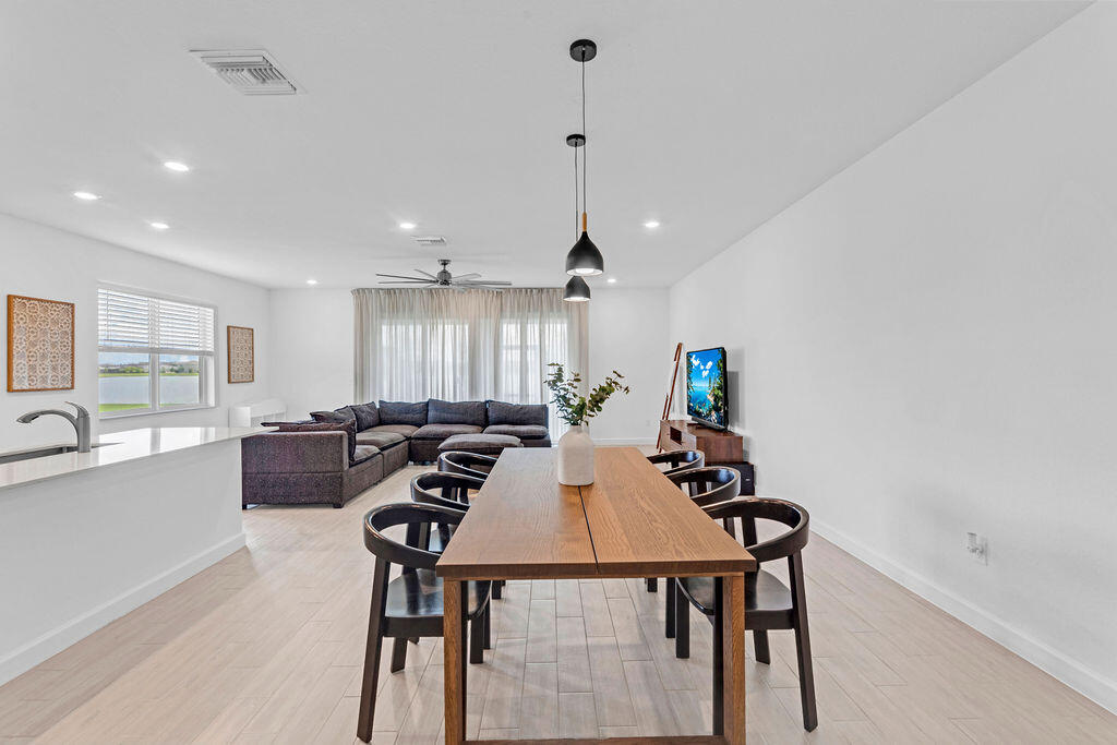 7609 NW Archerfield Drive