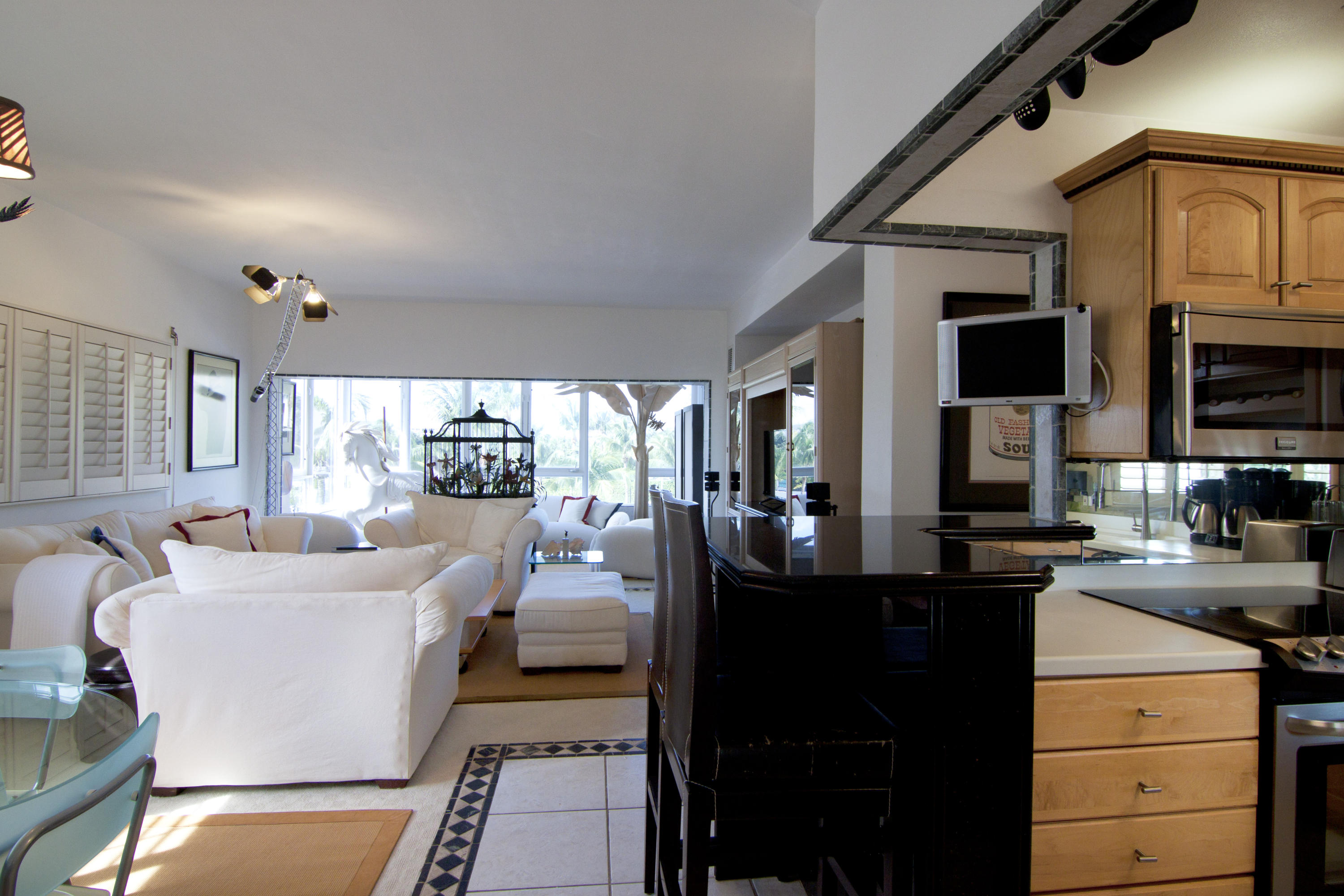 PALM WORTH INC - Residential Lease