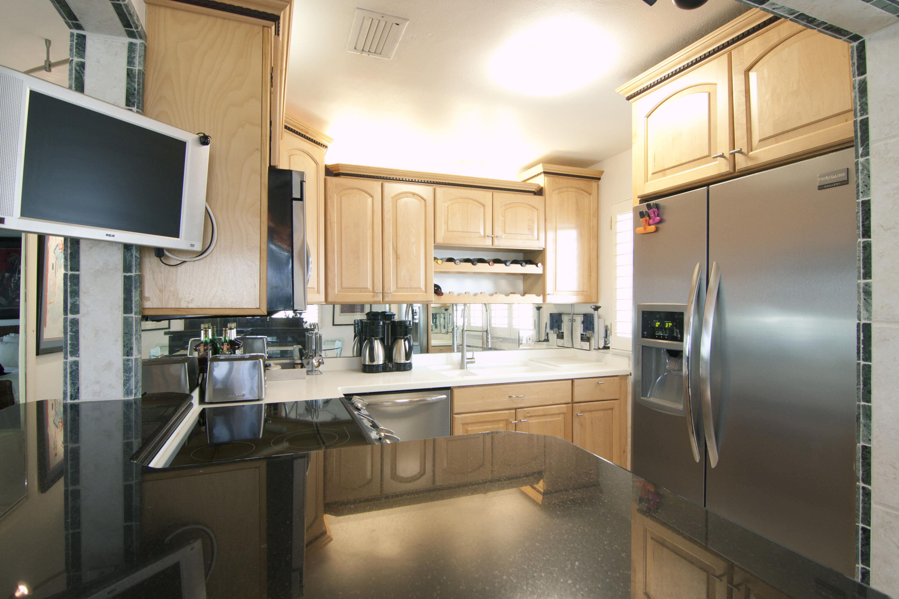 PALM WORTH INC - Residential Lease