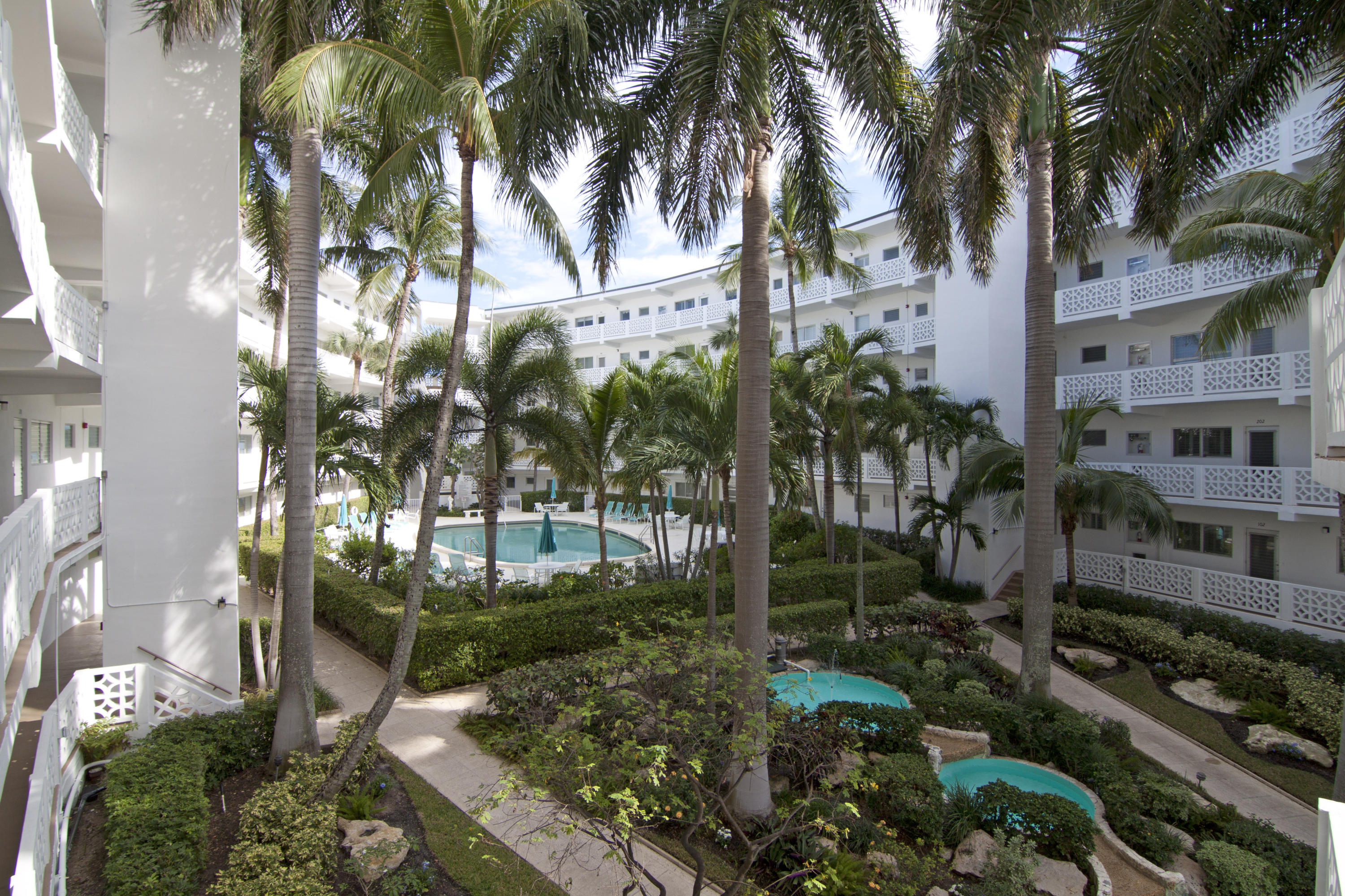 PALM WORTH INC - Residential Lease