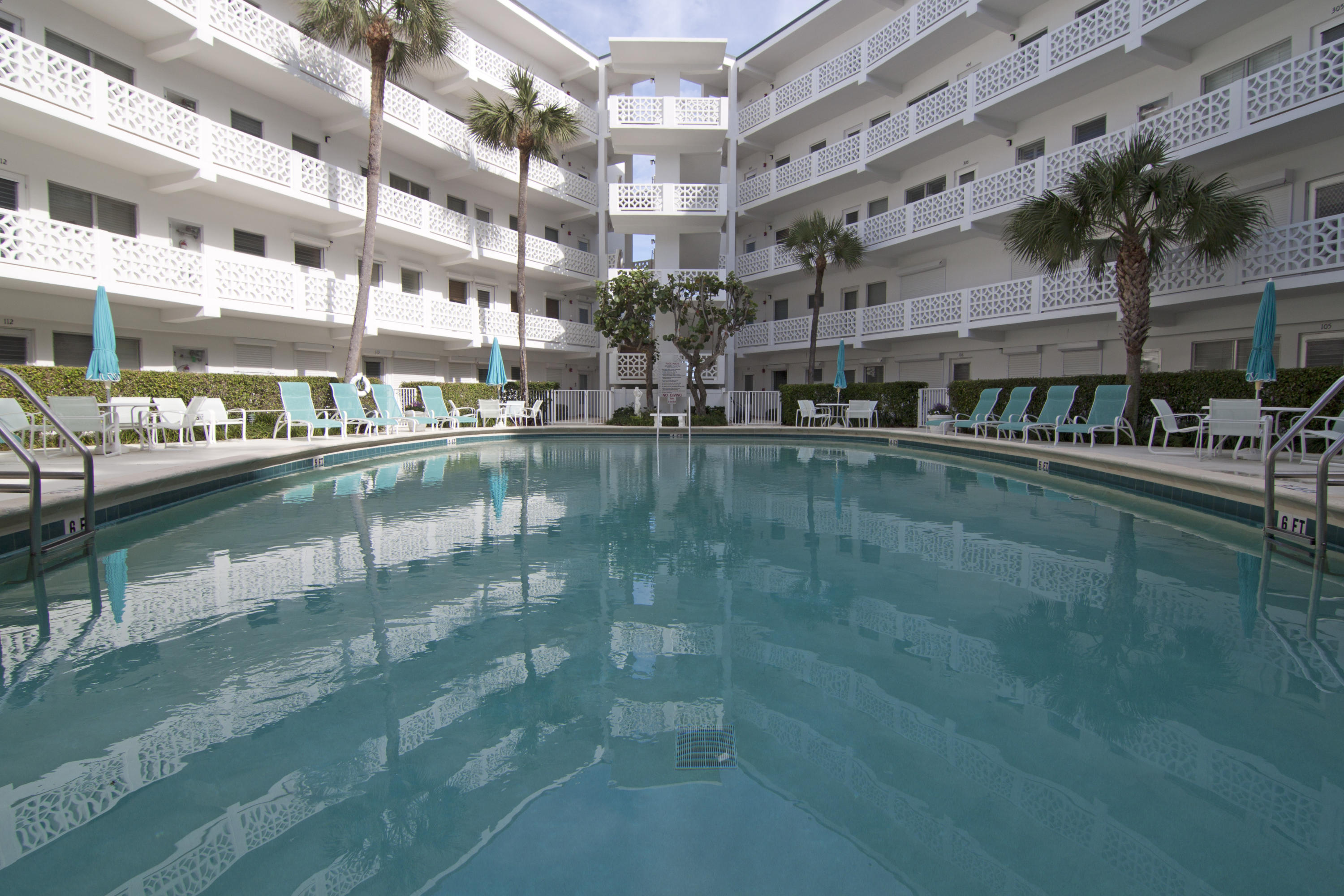 PALM WORTH INC - Residential Lease