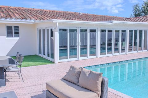 2730 NE 40th Court Lighthouse Point FL 33064