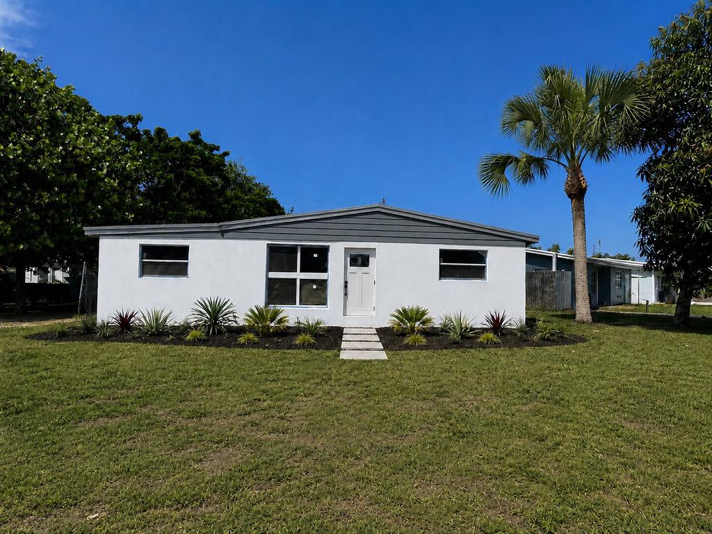 Photo of 4181 Winchester Lane, West Palm Beach, FL 33406 (MLS # B26048738)