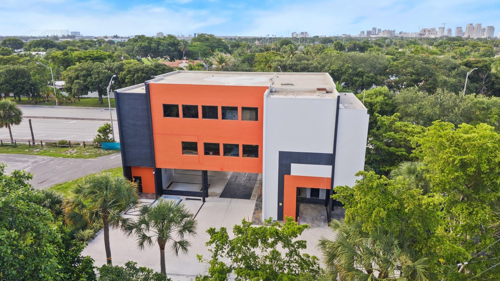 Photo of 1000 Southern Boulevard, West Palm Beach, FL 33405 (MLS # B26040059)