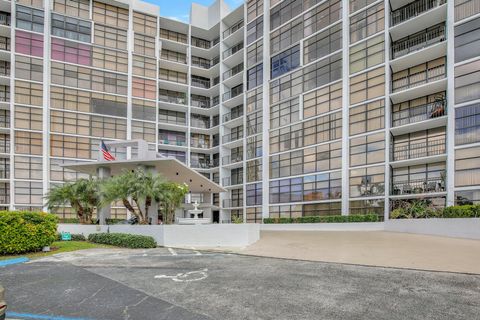 A home in Hallandale Beach