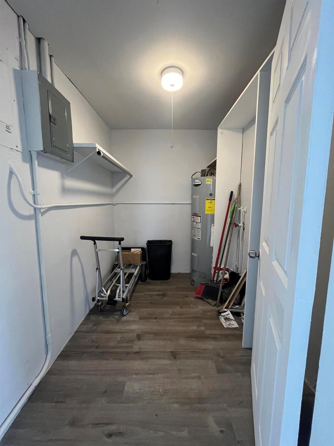 THE COVE - Residential Lease