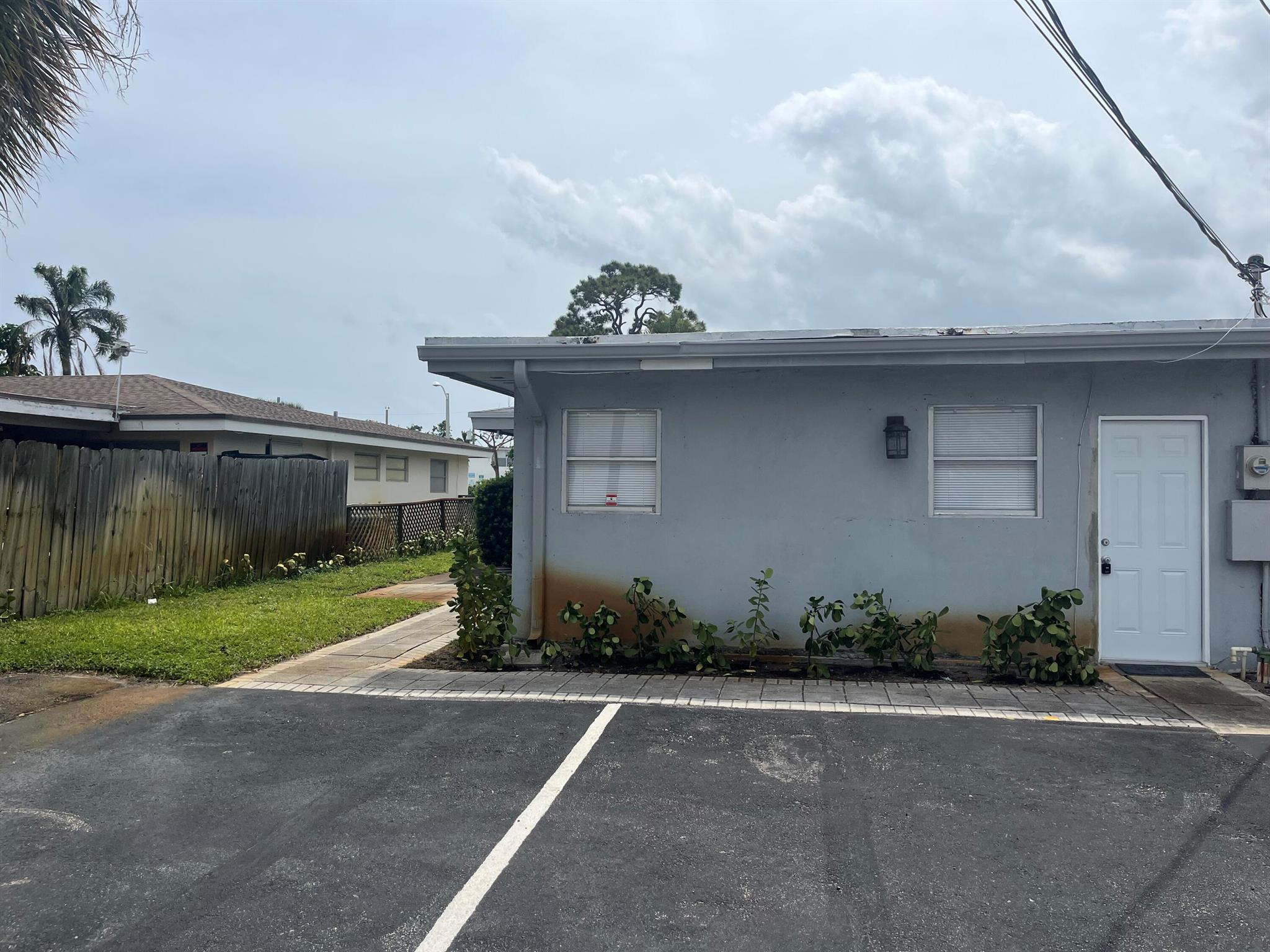 THE COVE - Residential Lease
