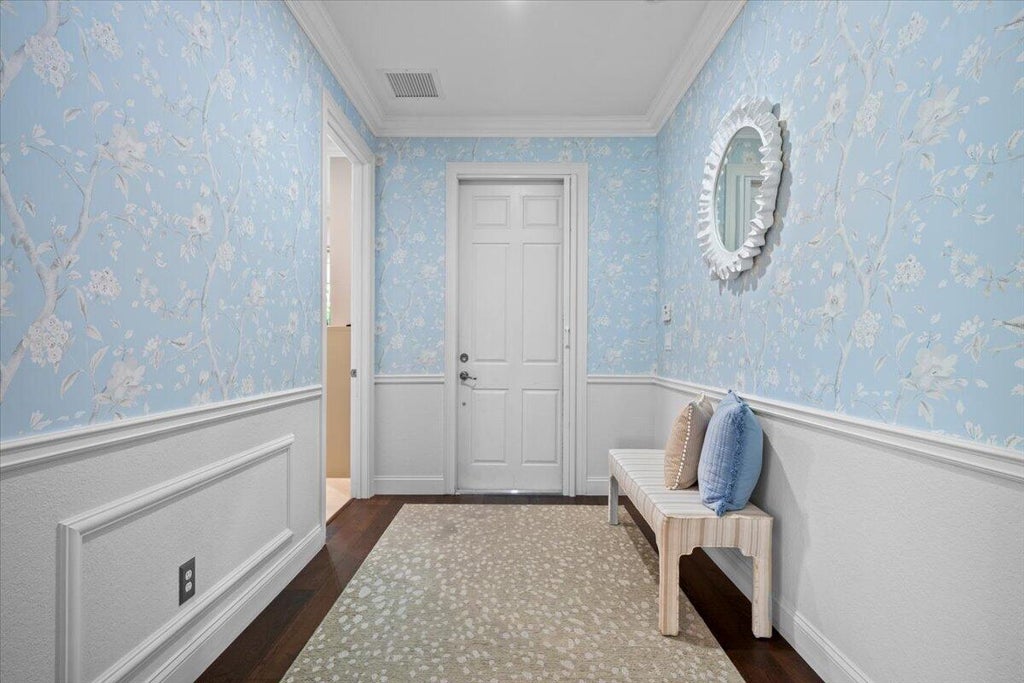 Photo of 128 Umbrella Place, Jupiter, FL 33458 (MLS # B26082032)