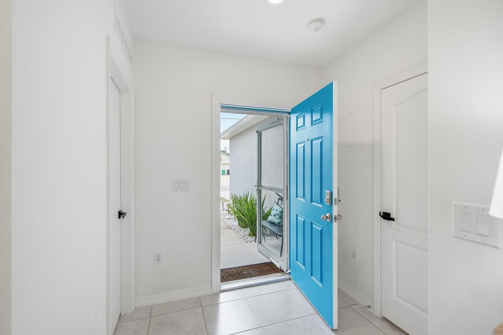 Photo of 2220 SE Lucaya Street, Port Saint Lucie, FL 34952 (MLS # B26018544)