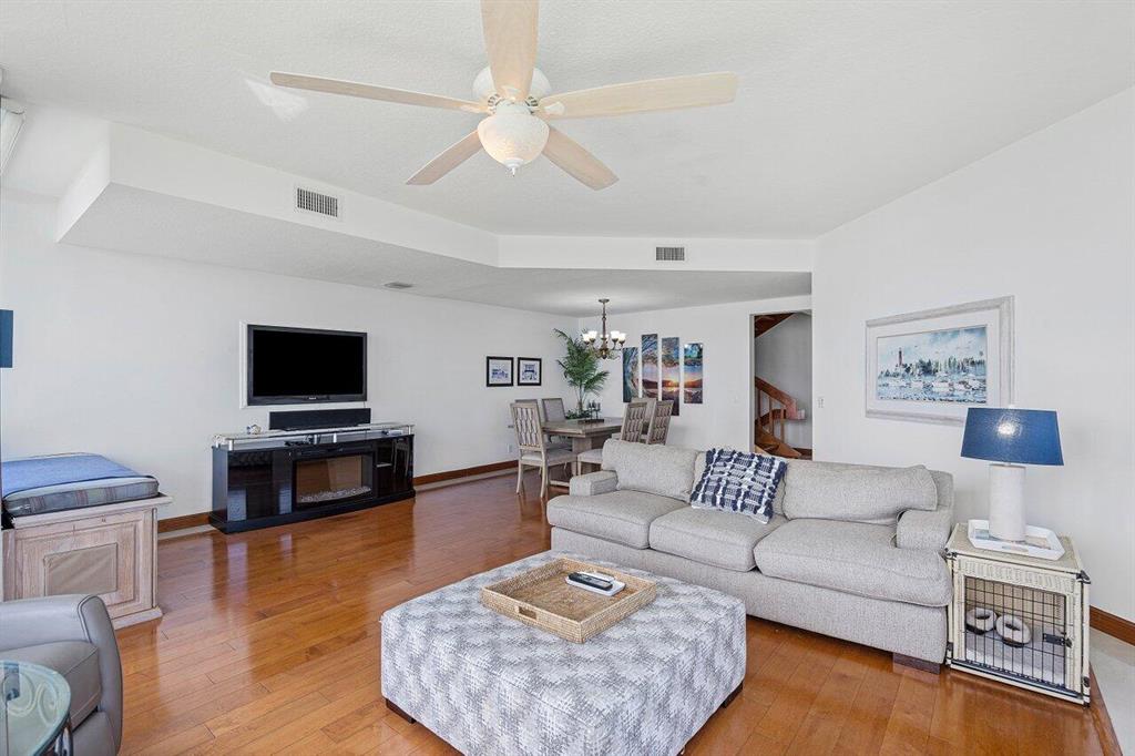 NYDAL Townhome - Residential