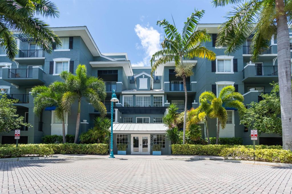 Photo of 250 NE 3rd Avenue #1308, Delray Beach, FL 33444 (MLS # R11088198)