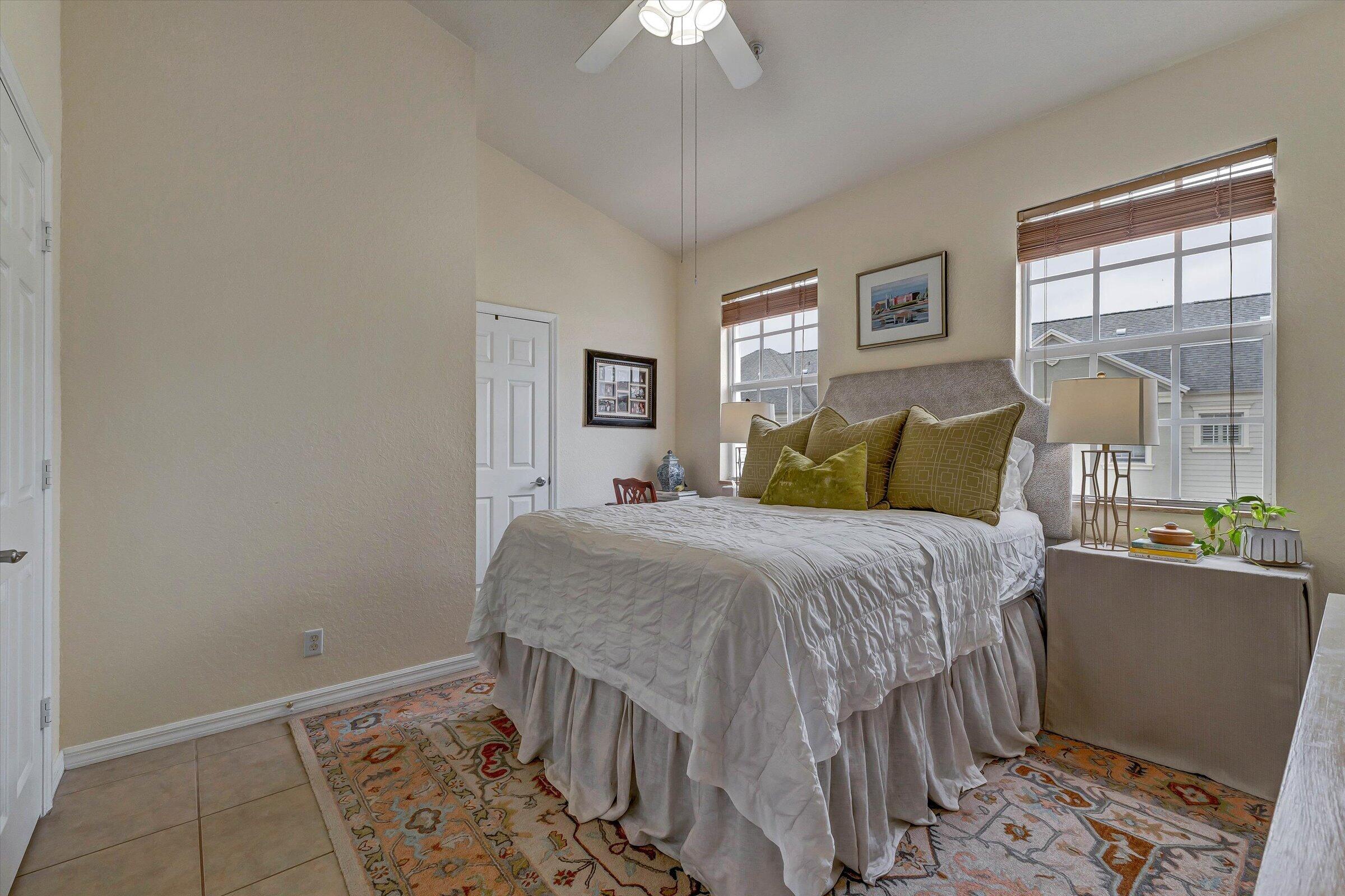 SANDPIPER COVE AT BOTANICA CONDO - Residential