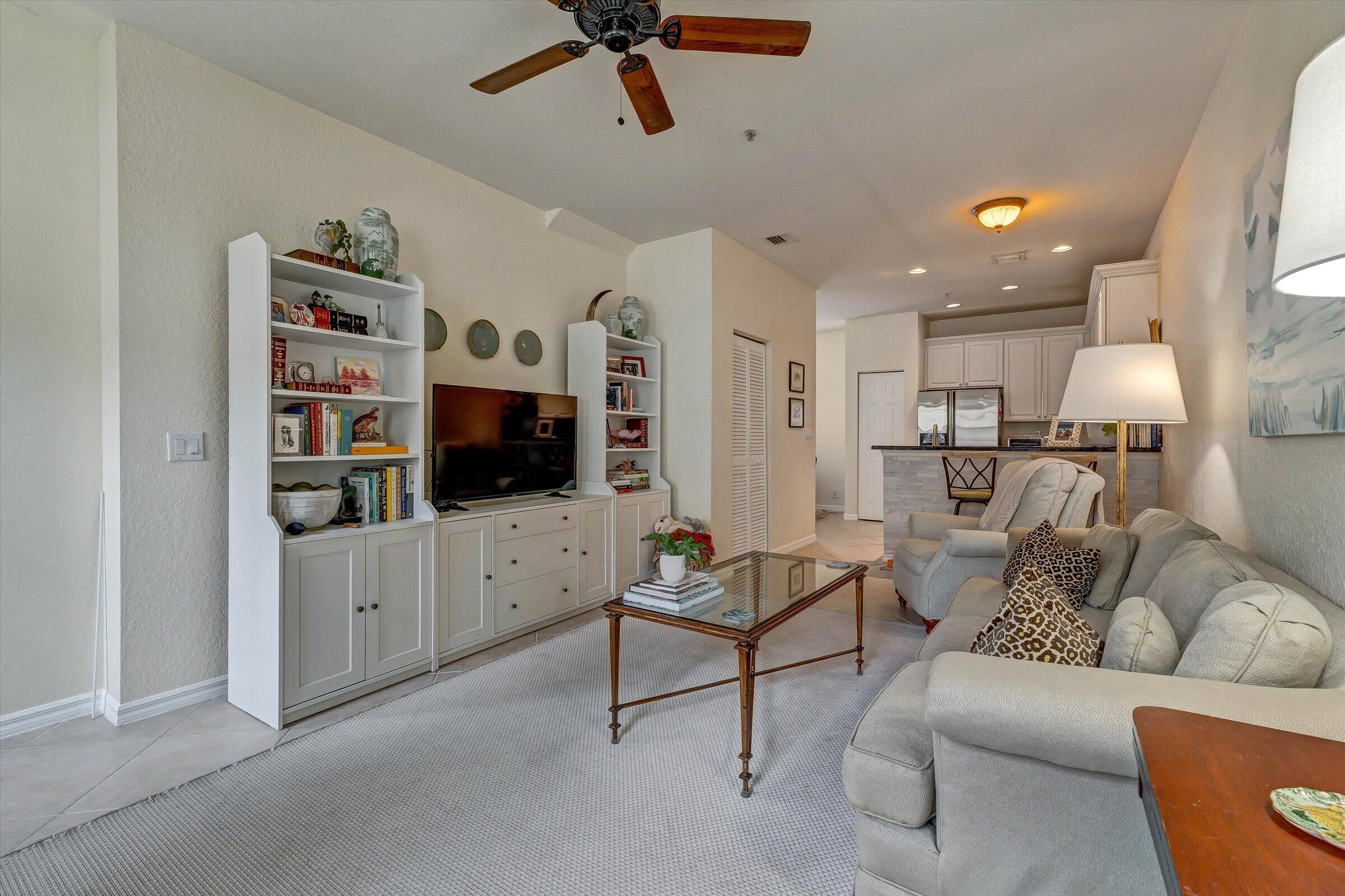 SANDPIPER COVE AT BOTANICA CONDO - Residential