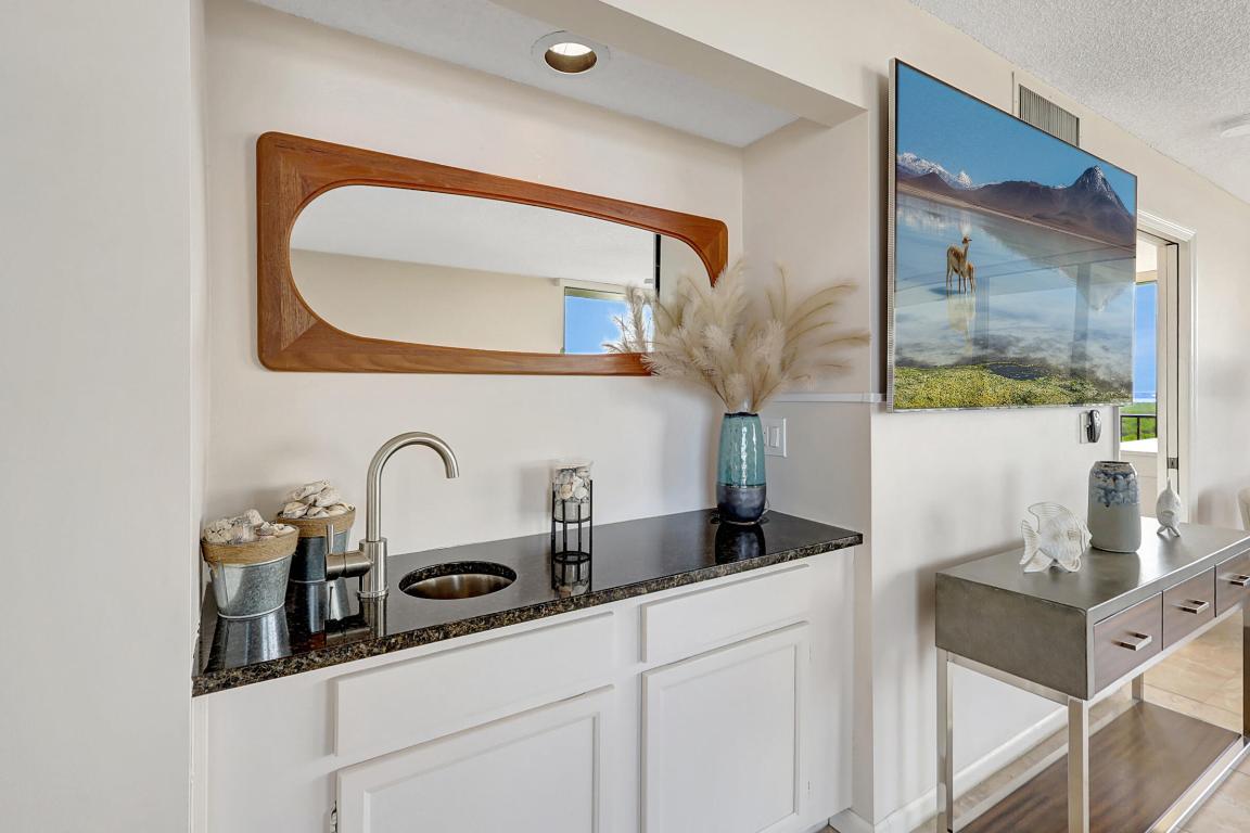 BRYN MAWR OCEAN TOWERS, A CONDOMINIUM - Residential Lease