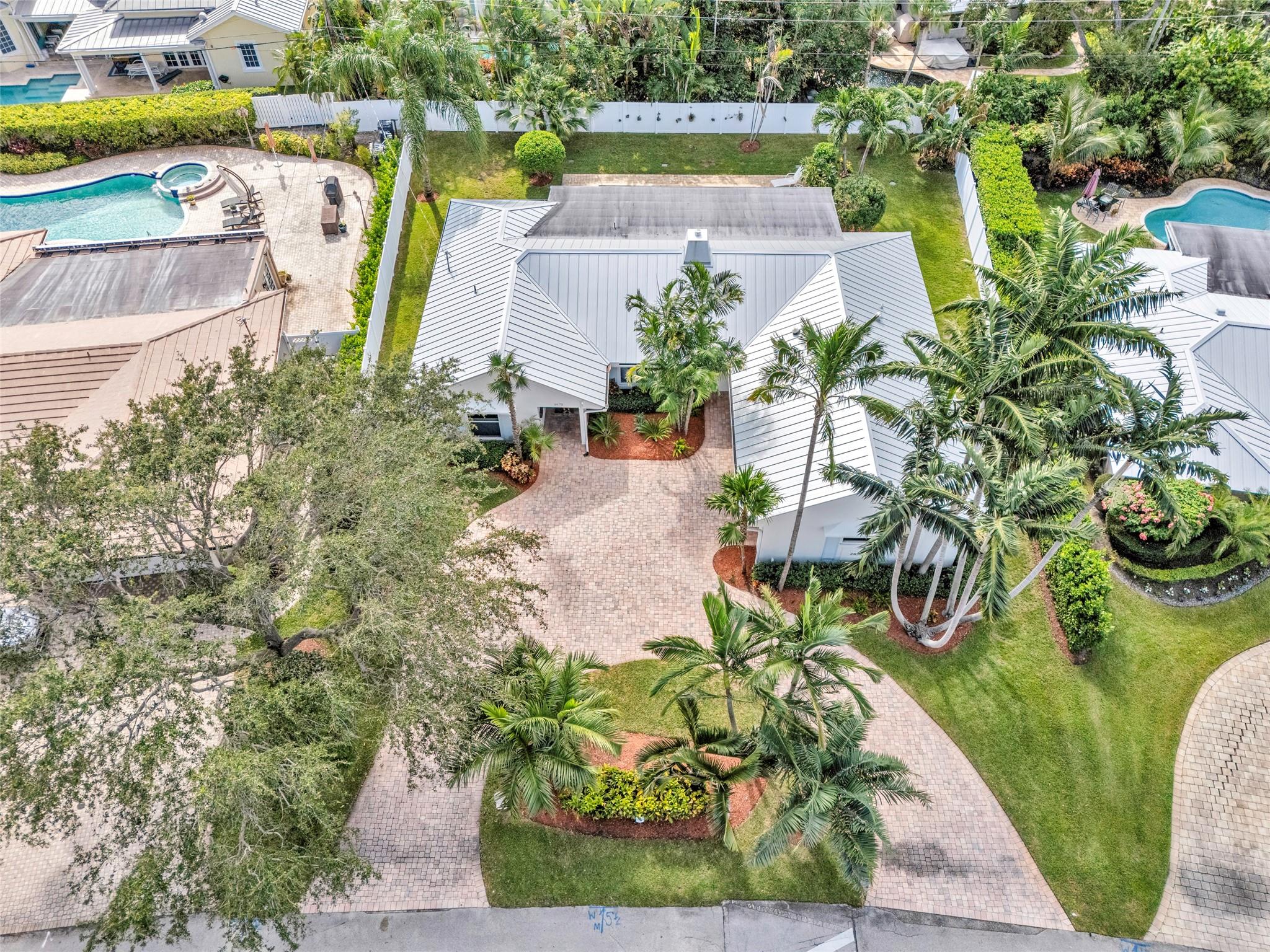 2672 NE 37th Dr