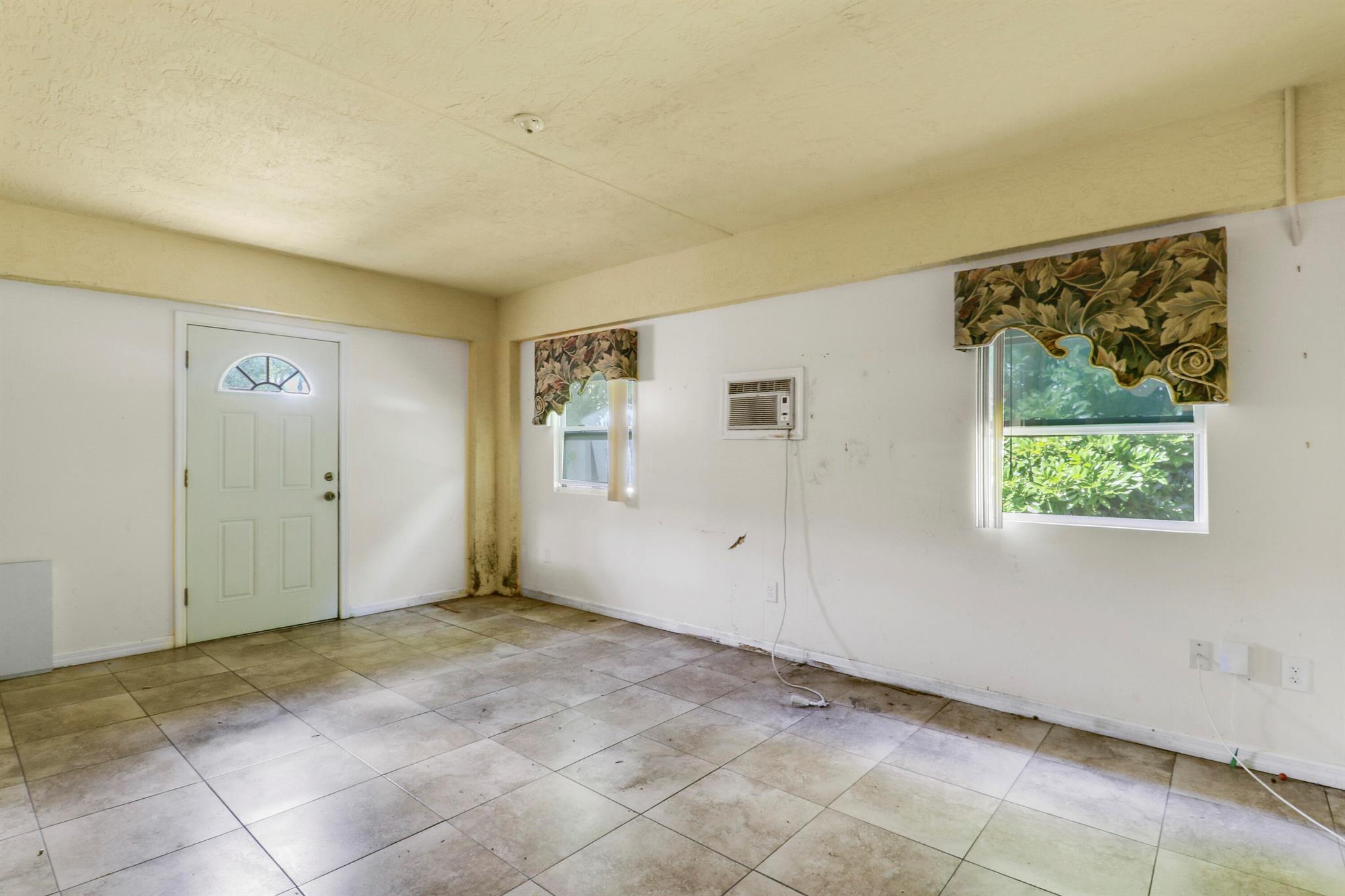 PORT ST LUCIE SECTION 17 - Residential