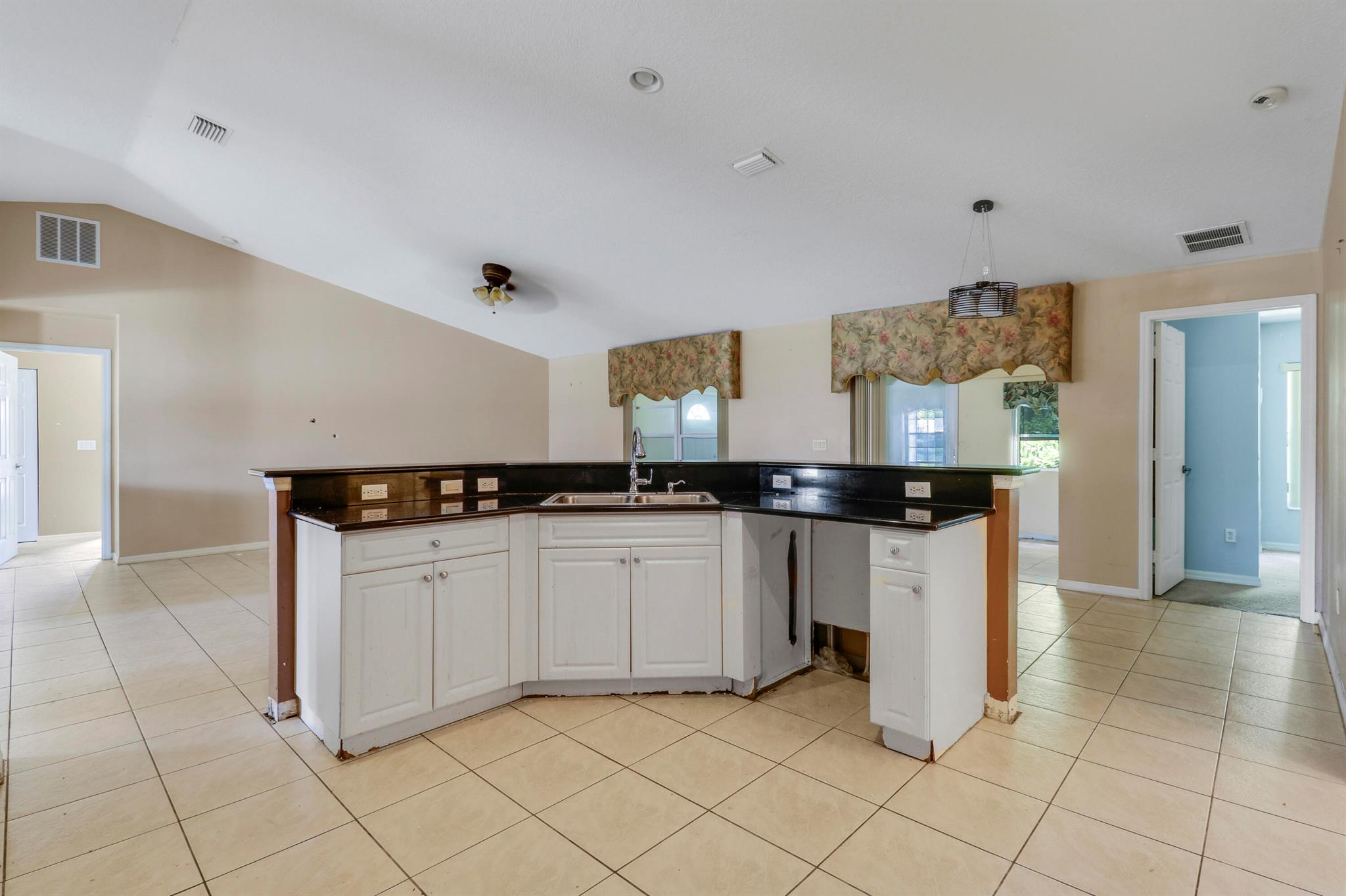 PORT ST LUCIE SECTION 17 - Residential