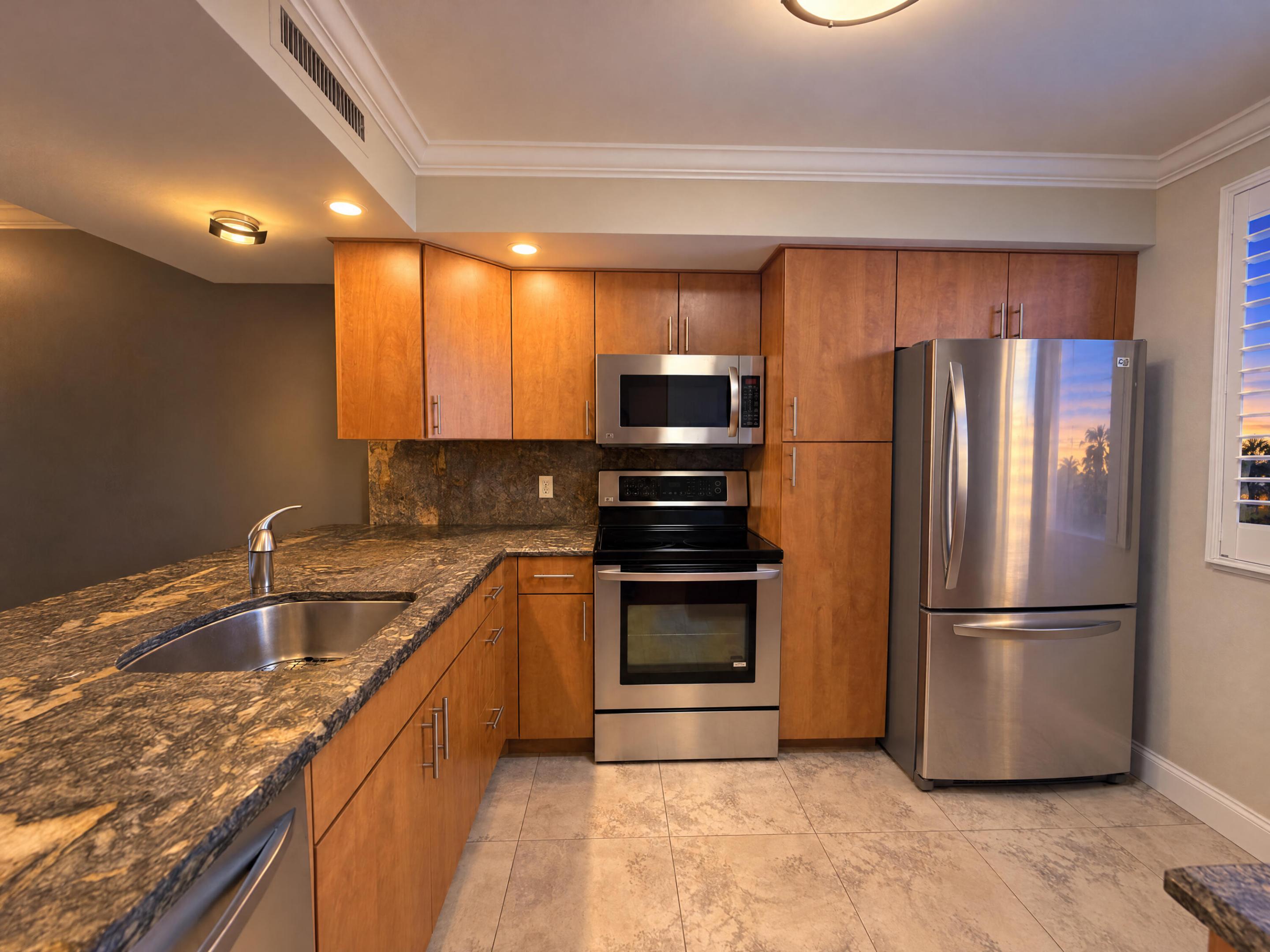 6133 BALBOA 405