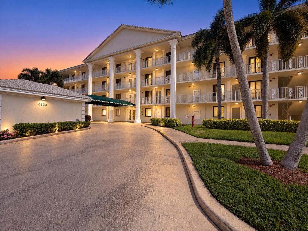 Photo of 6133 BALBOA CIR #405, Boca Raton, FL 33433 (MLS # B26086844)