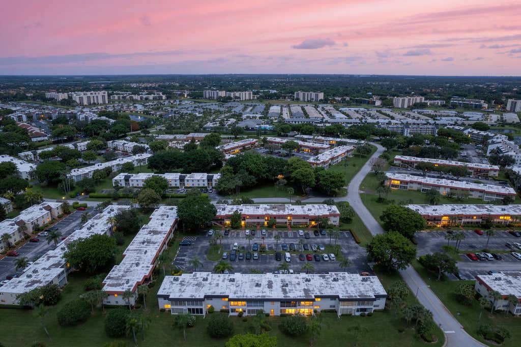 Photo of 6 ABBEY Lane #206, Delray Beach, FL 33446 (MLS # B26067004)