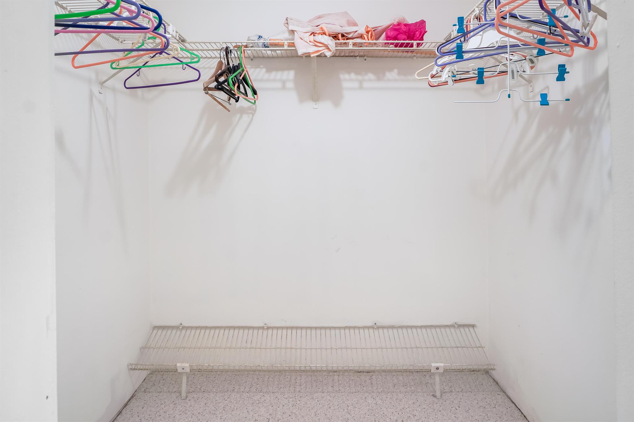 RACQUET CLUB APTS - Residential