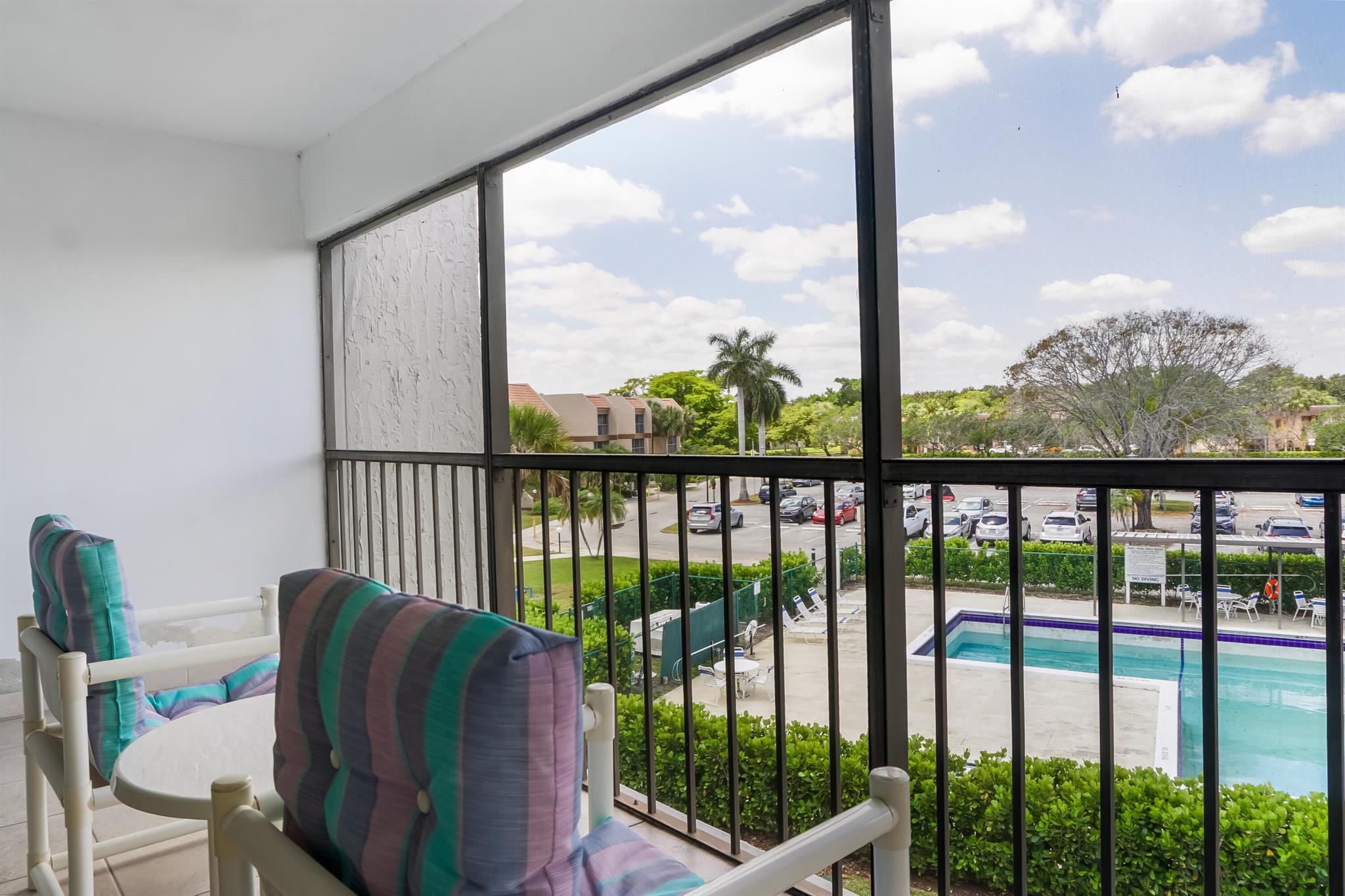 RACQUET CLUB APTS - Residential