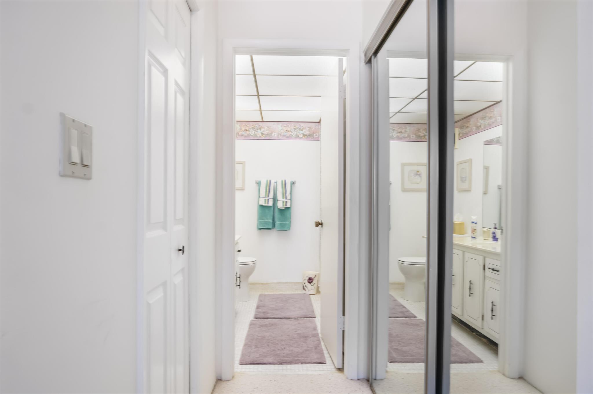 RACQUET CLUB APTS - Residential