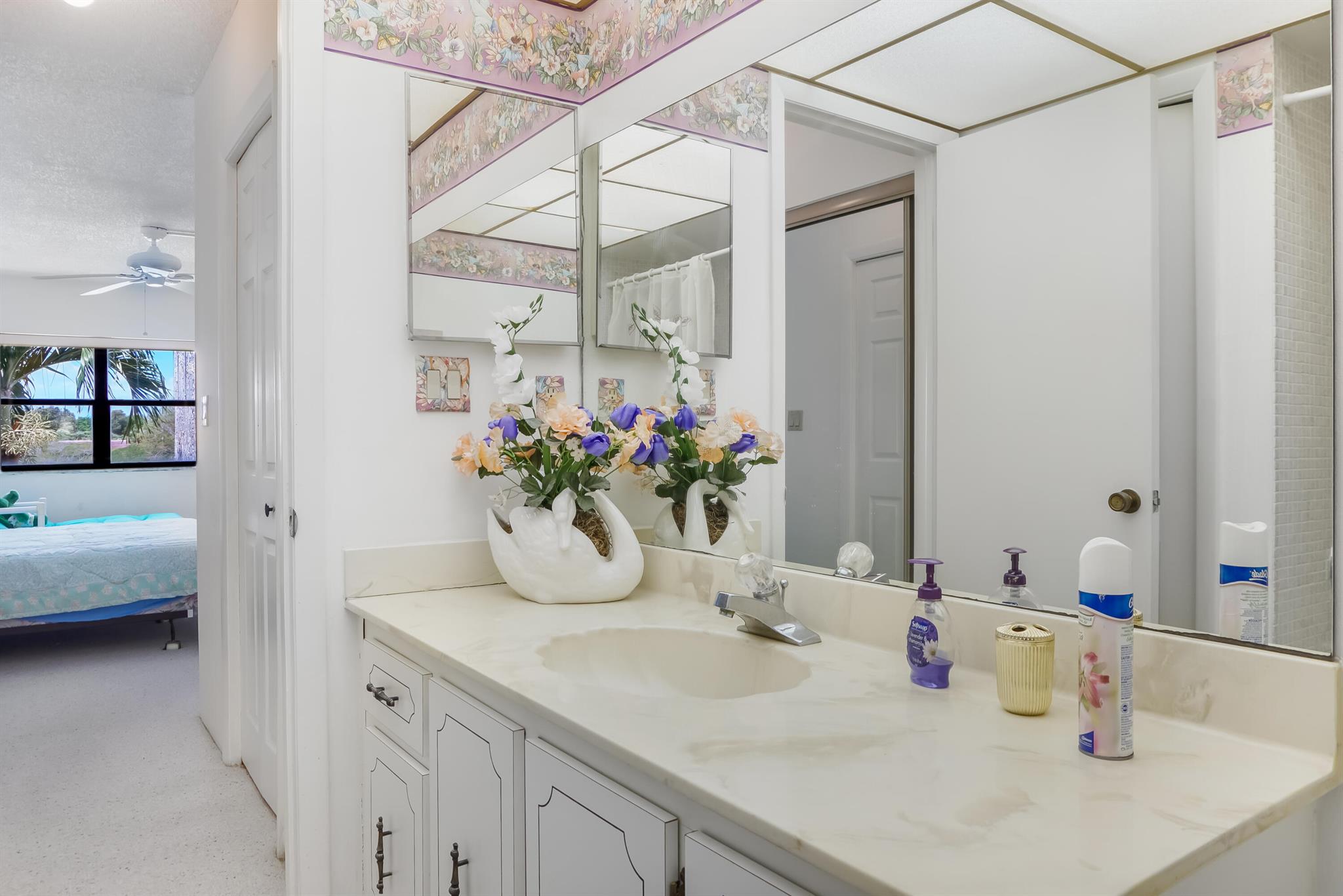 RACQUET CLUB APTS - Residential