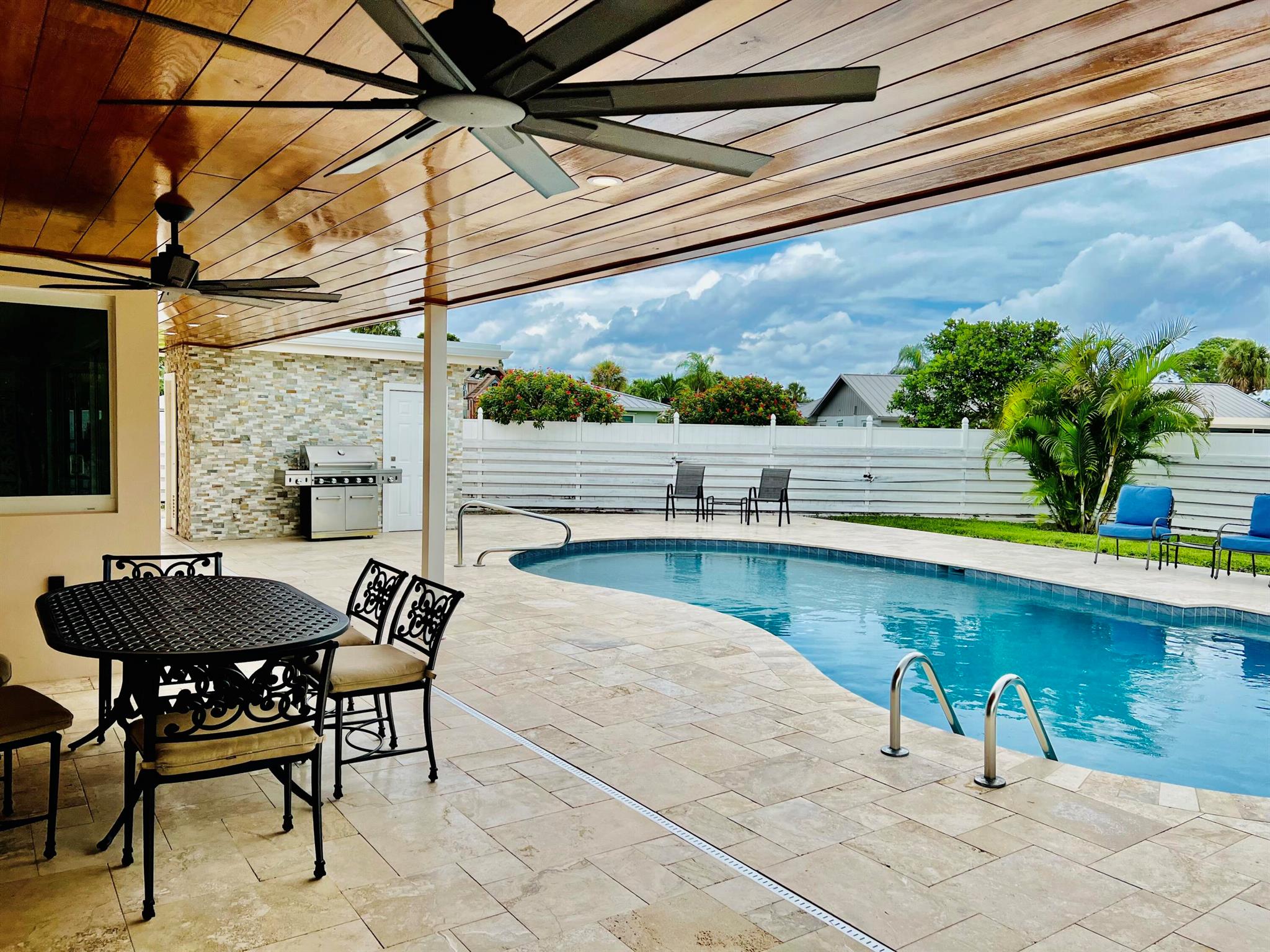 4695 Juniper Lane