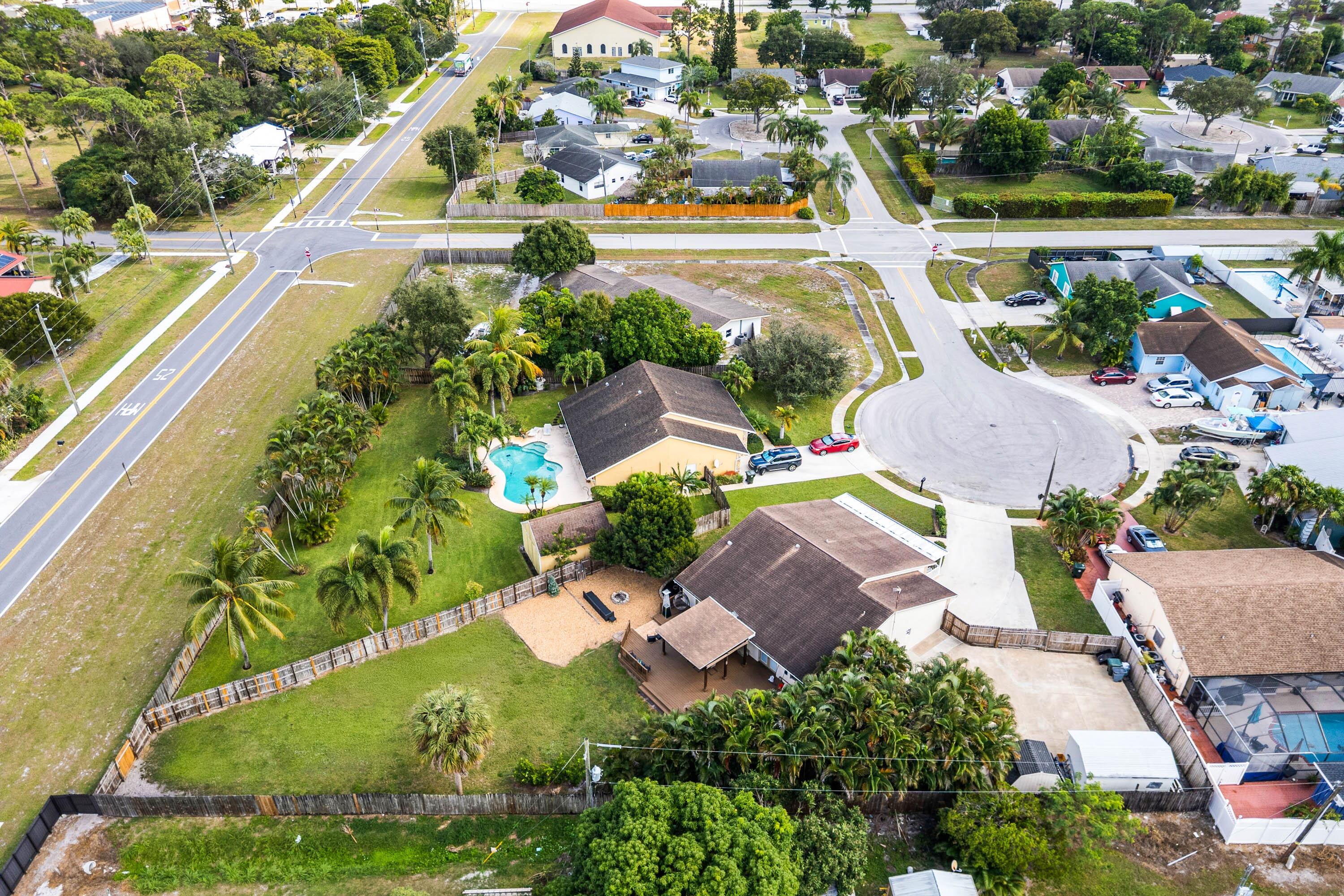 PALM BEACH FARMS CO 3 - Residential