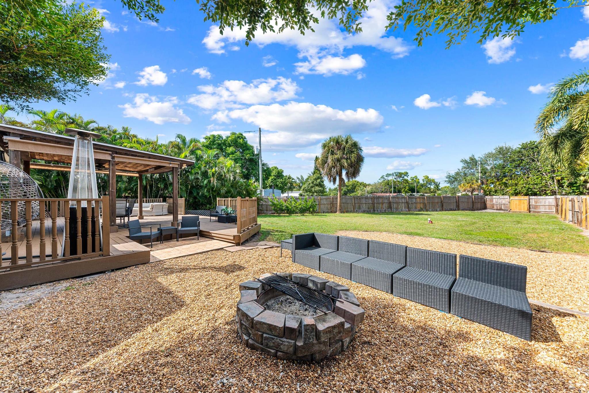 PALM BEACH FARMS CO 3 - Residential