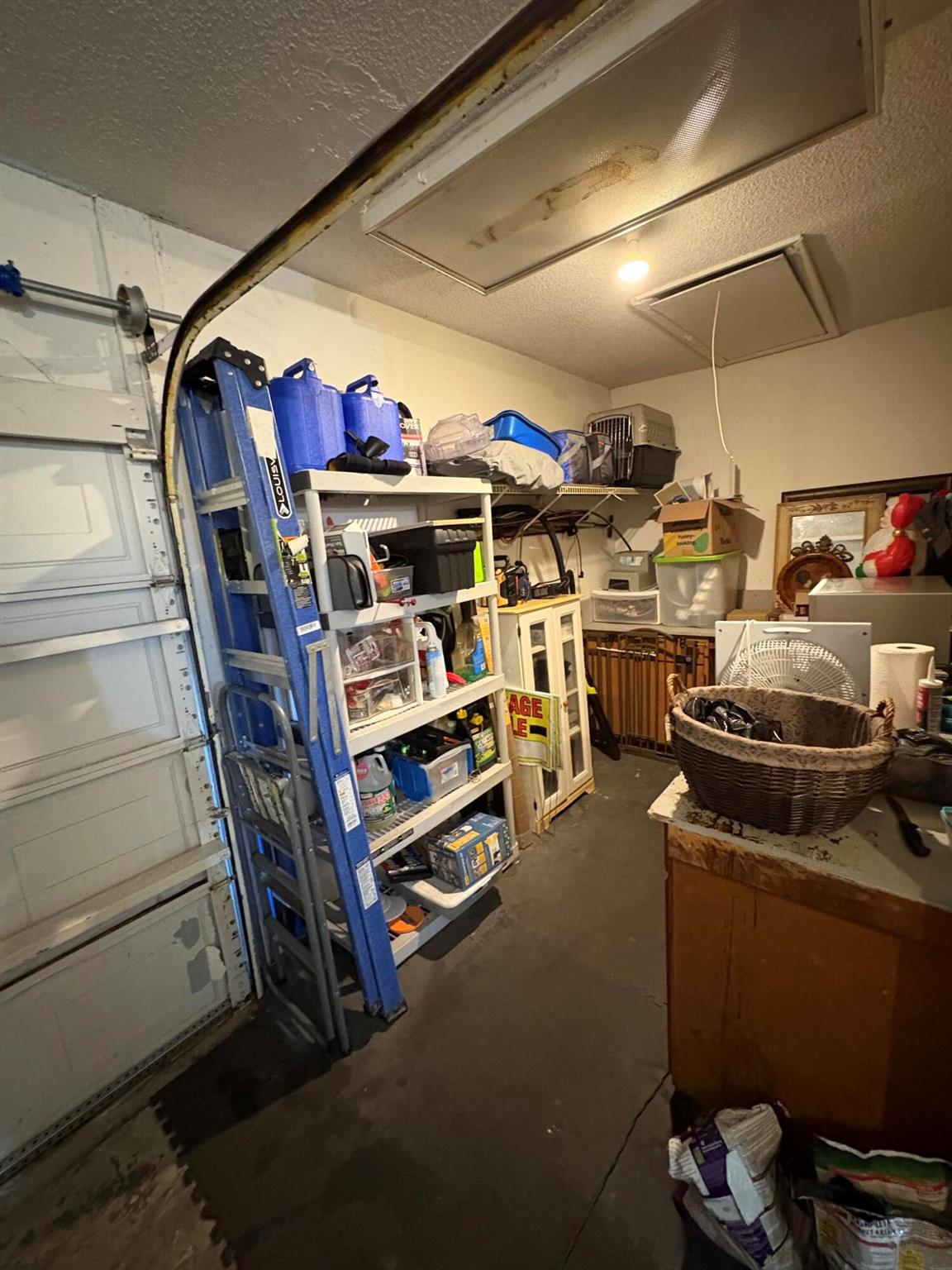 FAMILY HOMES - Residential